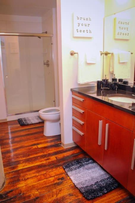 شقة Cozy Stylish Downtown Loft سانت لويس المظهر الخارجي الصورة